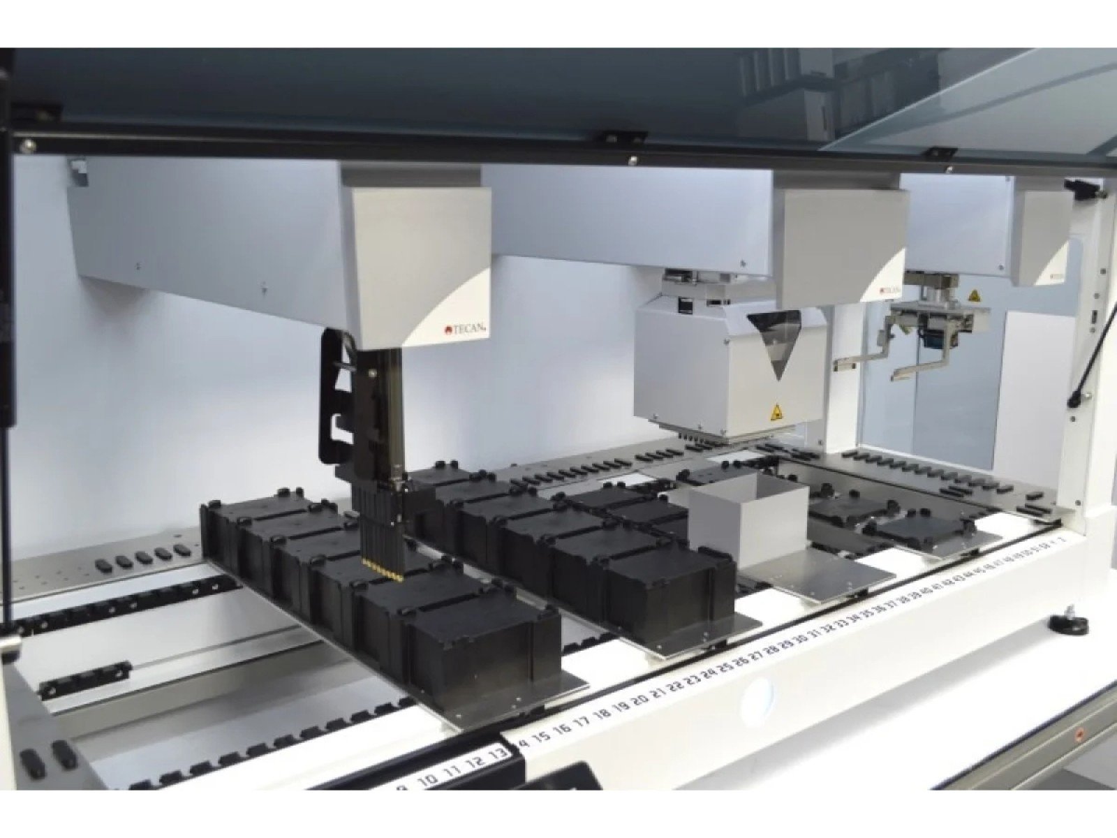 Tecan Fluent 780 Liquid Handler (MCA 384 Head with 96 Adapter), image 2