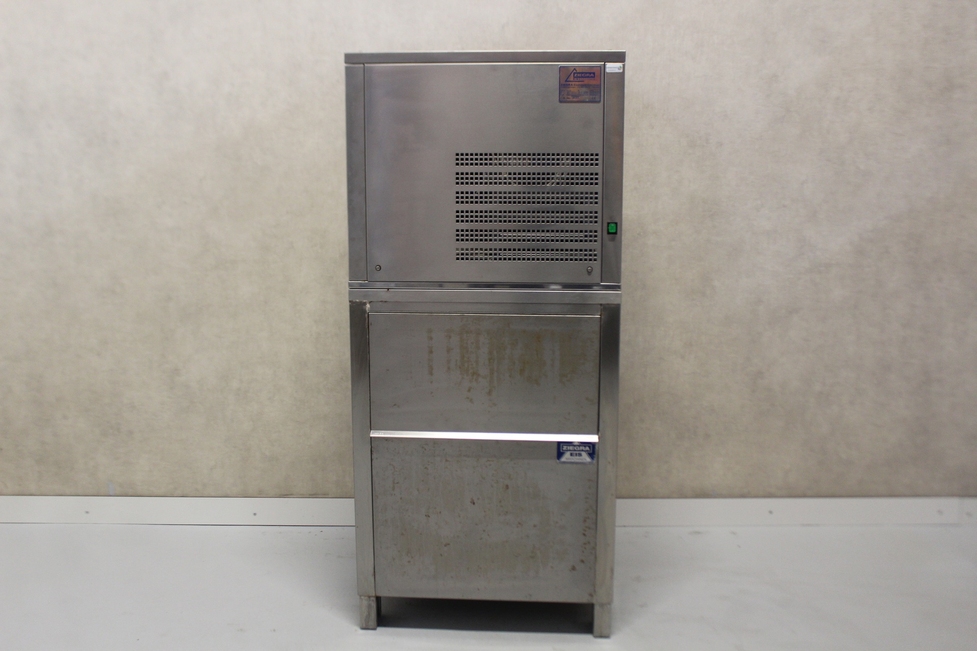 Ziegra ZBE 70-100 Ice Chip Machine