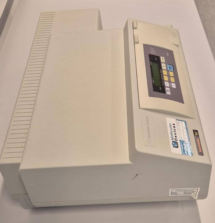 Molecular Devices SpectraMax M2e Microplate Reader, image 3