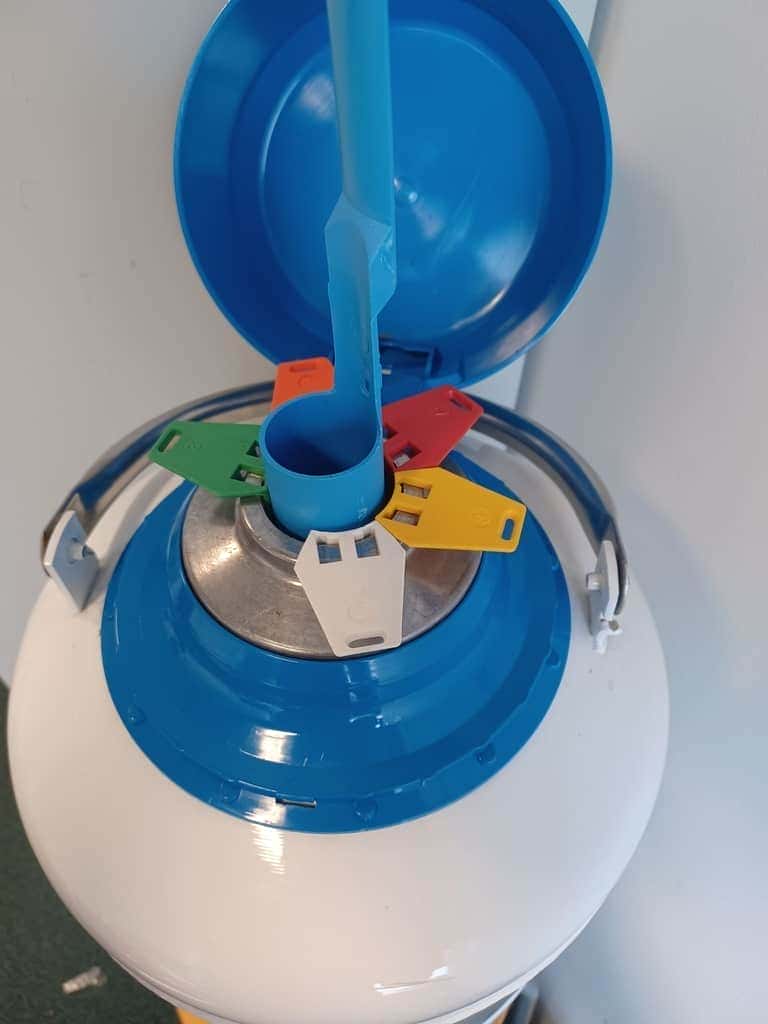 Air Liquide GT11 Cryopreservation container (Dewar), image 2
