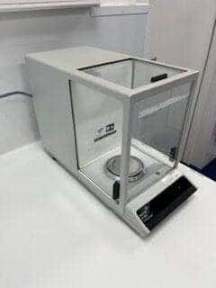 Mettler Toledo AE260 DeltaRange Analytical Balance, image 2