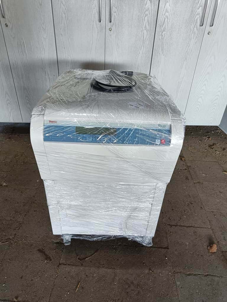 Thermo Scientific Sorvall Legend XFR Centrifuge, image 2