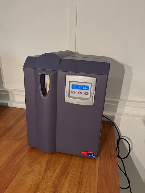 Parker Domnick Hunter 40H Hydrogen Generator