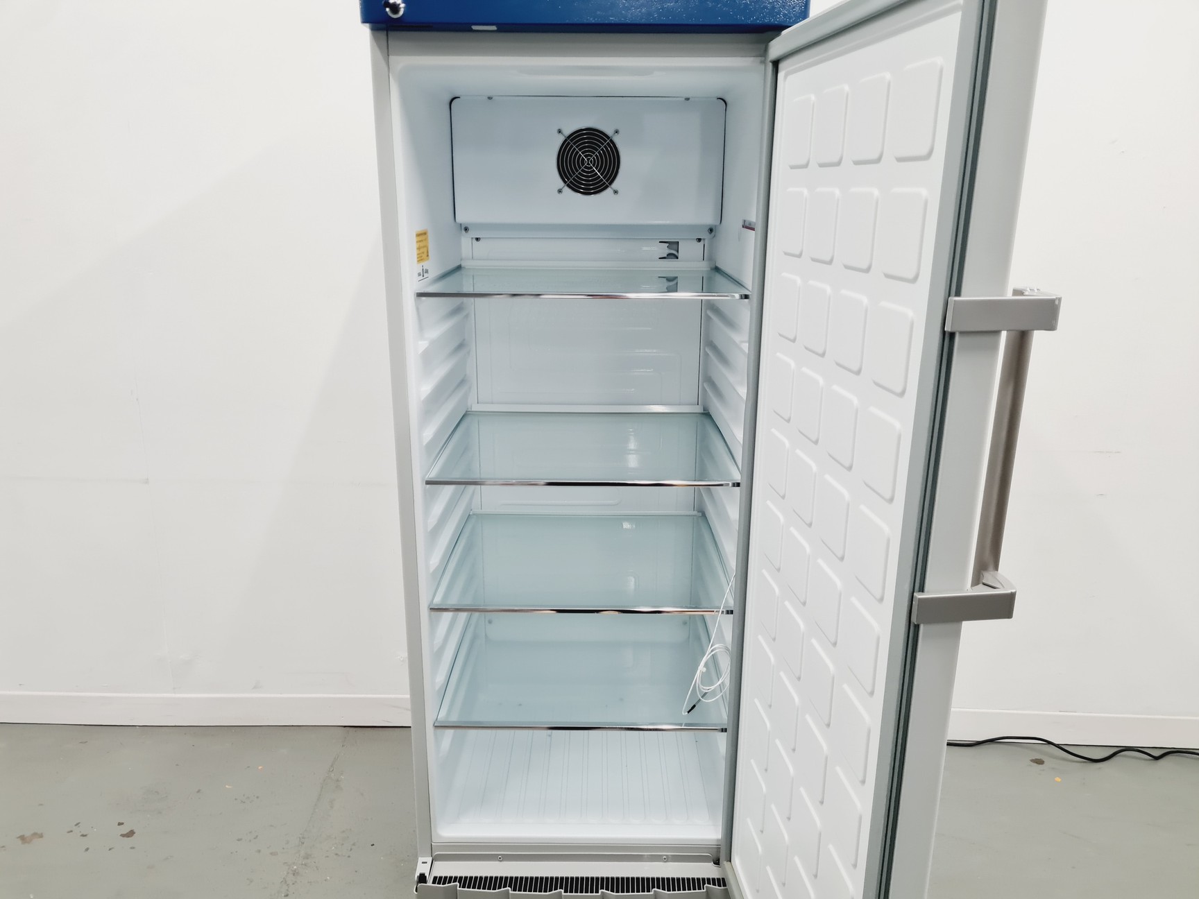 Haier Biomedical HLR-310SF Spark-Free Laboratory Refrigerator, image 3