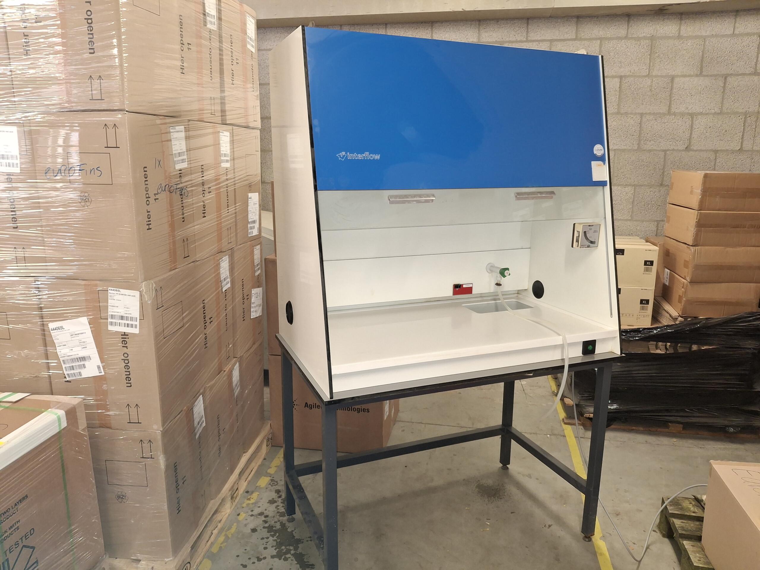 Interflow 14113 Fume hood