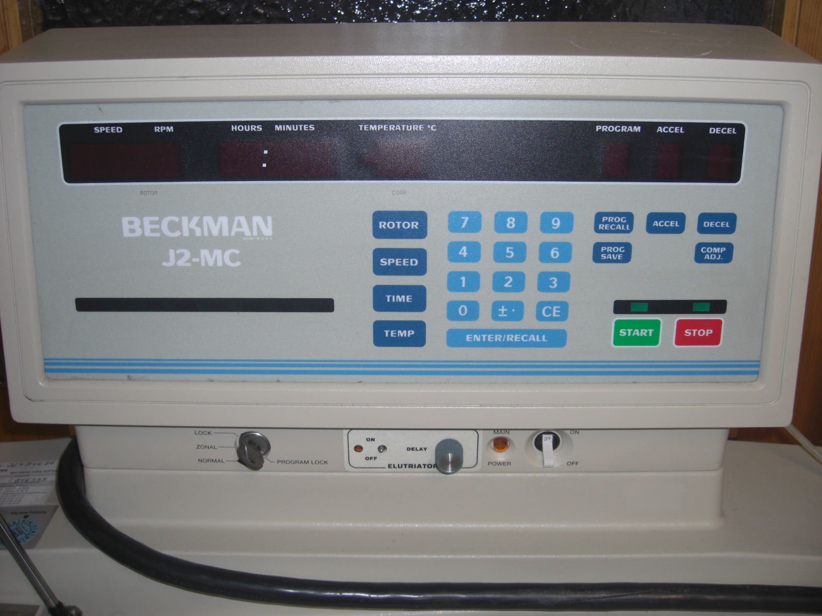 Beckman Coulter J2-MC Centrifuge, image 3