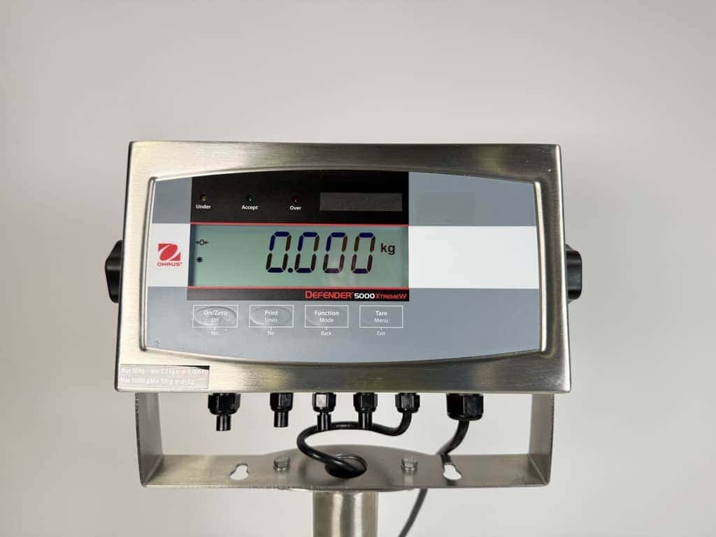 Ohaus Defender 5000 XtremeW Scale, image 2