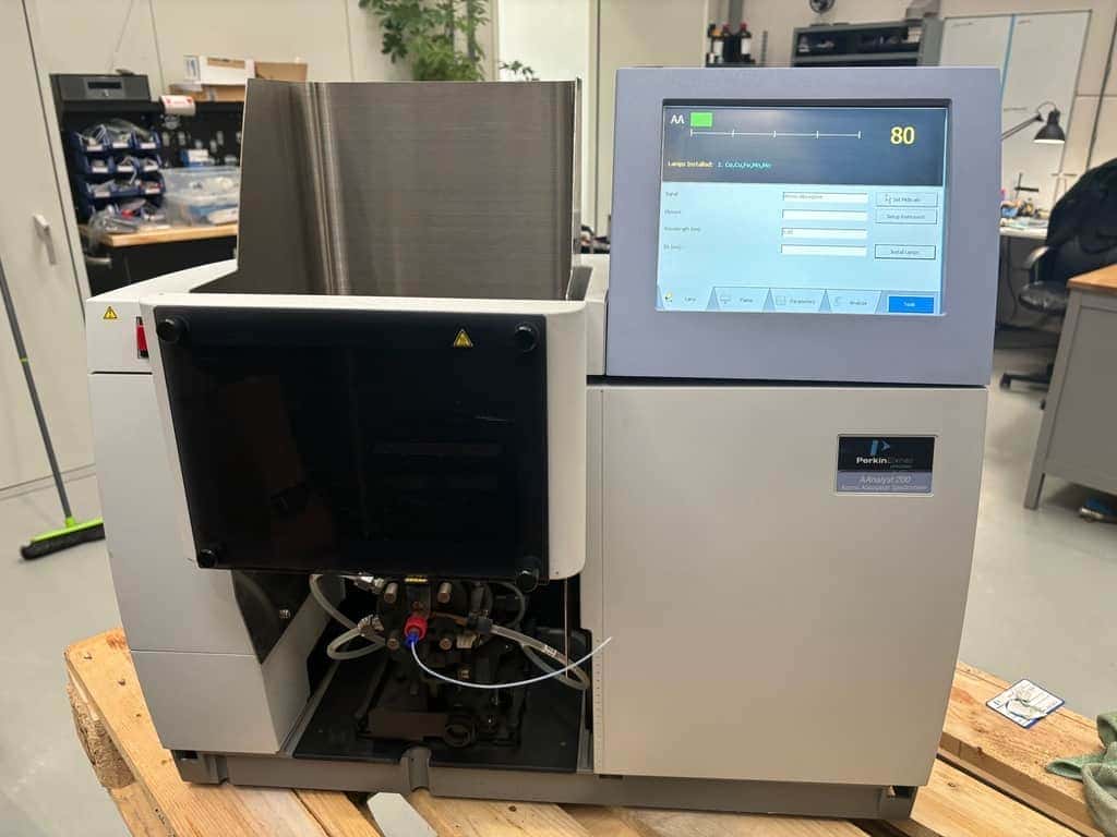PerkinElmer AAnalyst 200 Atomic Absorption Spectrometer
