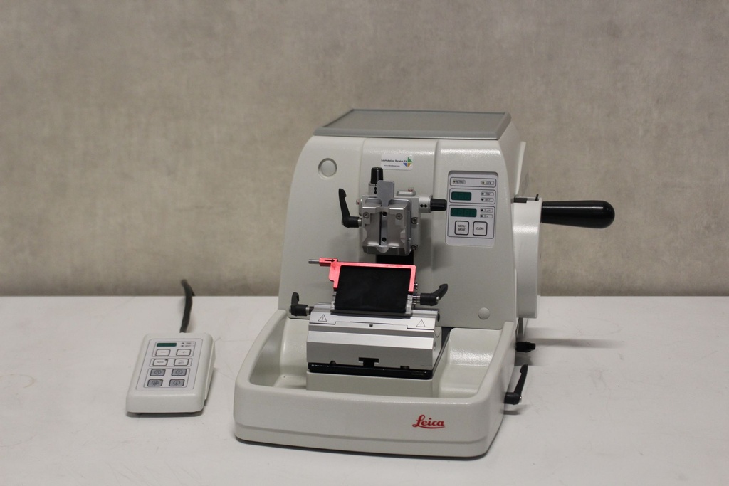 Leica RM2245 Microtome