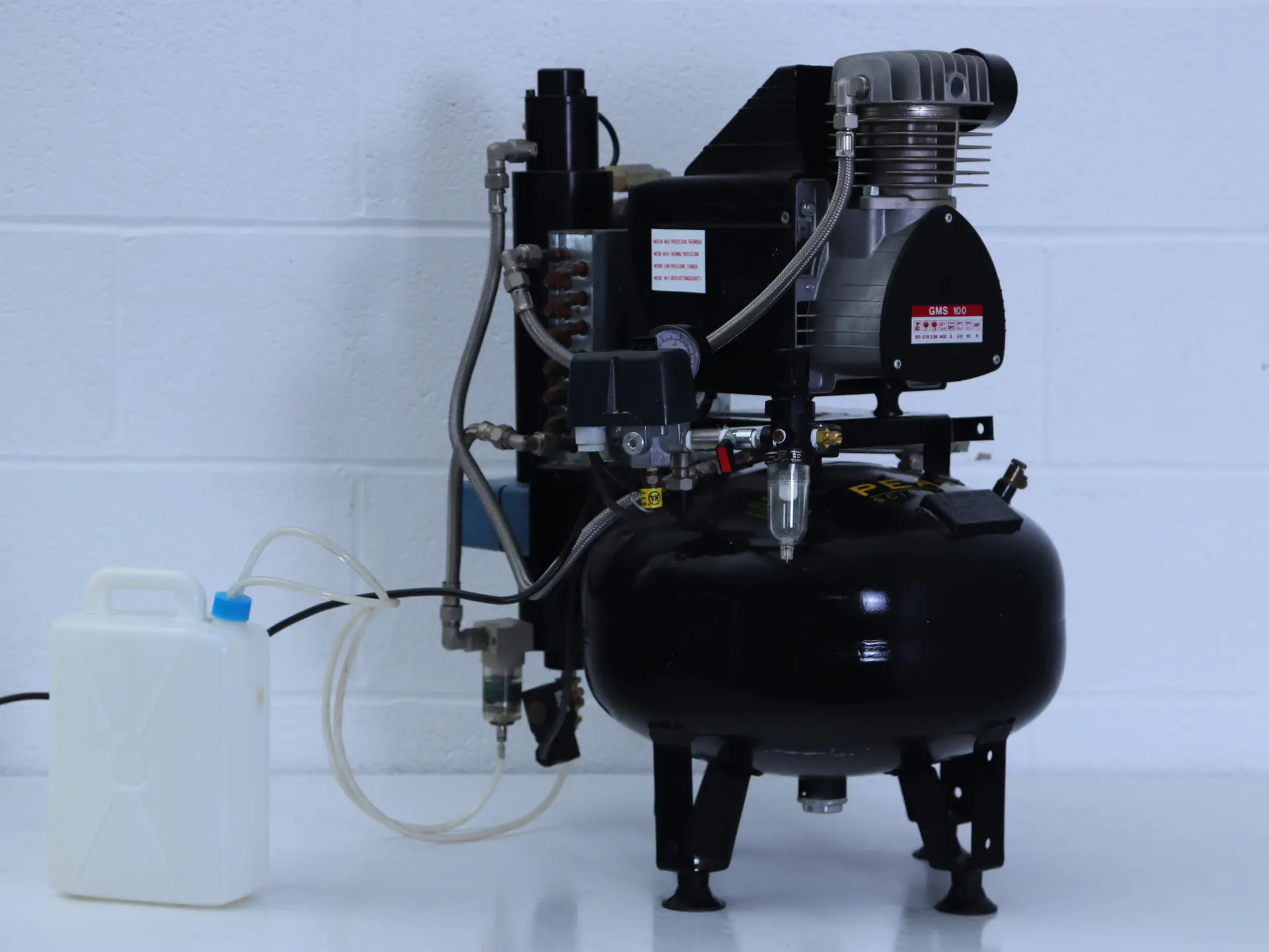 Peak Scientific D1/24/57 Compact Air Compressor