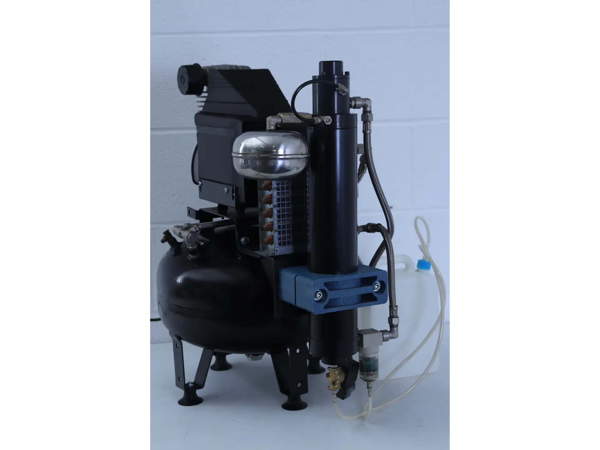 Peak Scientific D1/24/57 Compact Air Compressor, image 4