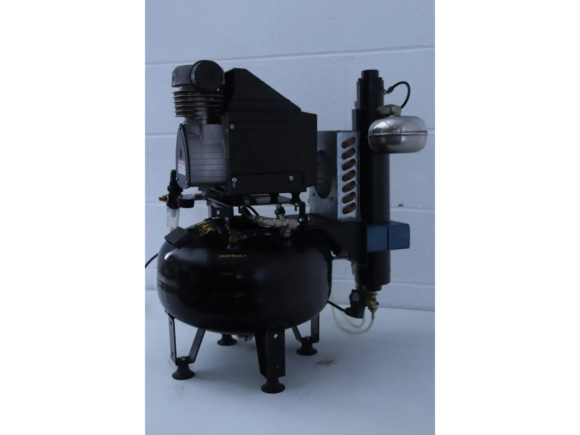 Peak Scientific D1/24/57 Compact Air Compressor, image 6