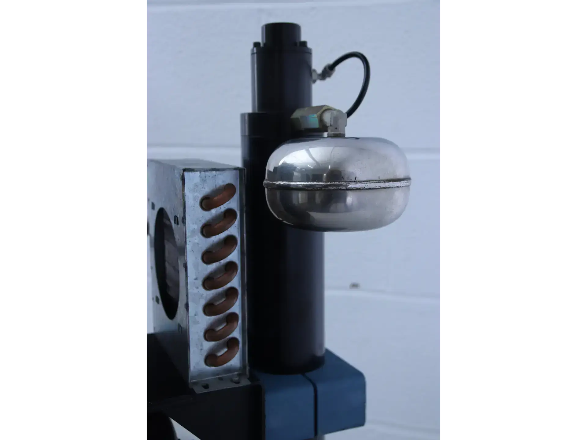 Peak Scientific D1/24/57 Compact Air Compressor, image 7