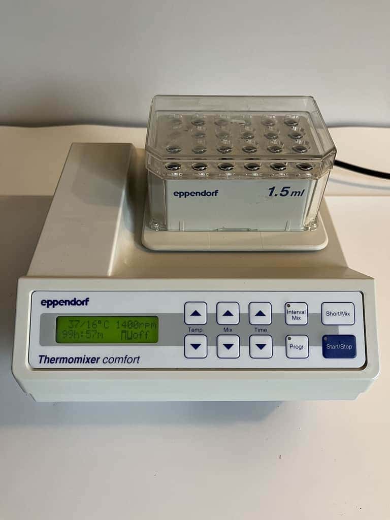 Eppendorf ThermoMixer Comfort Shaking Heating Block
