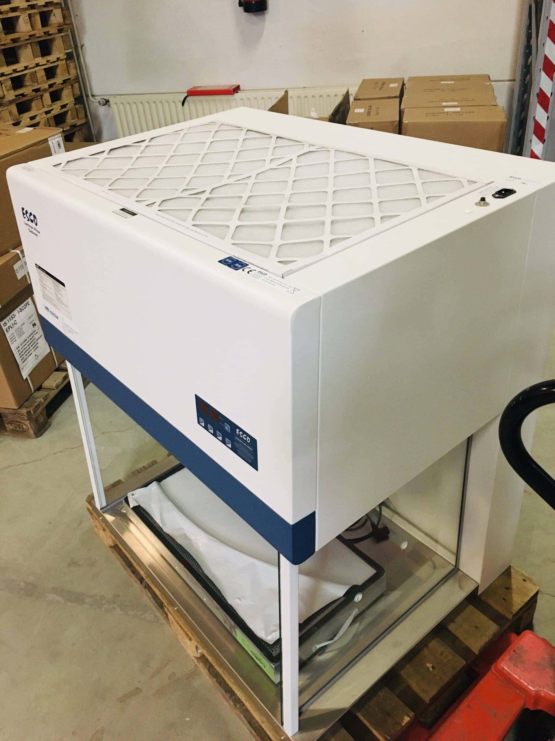 Esco AHC 3D1 Crossflow Cabinet, image 3