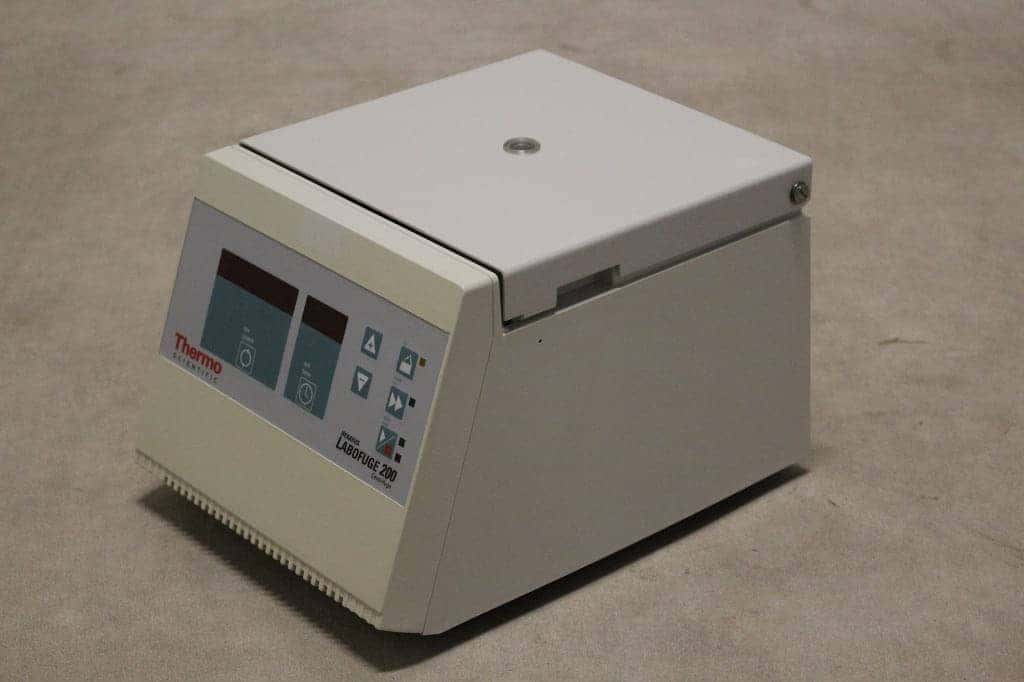 Heraeus Labofuge 200 Centrifuge, image 2