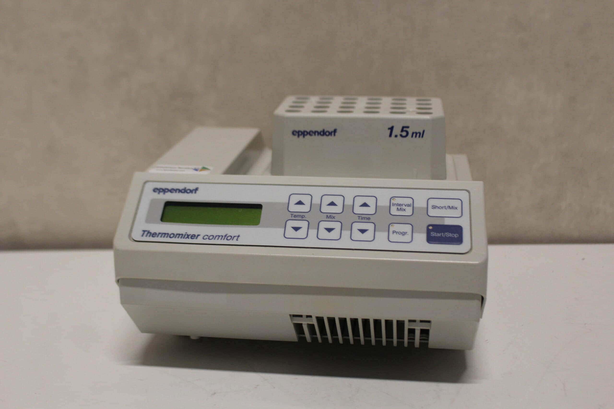 Eppendorf Thermomixer Comfort Shaking Heating Block