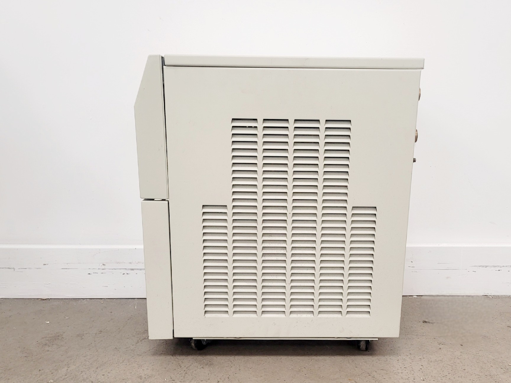 Thermo Scientific NESLAB Merlin M33 Recirculating Chiller, image 3