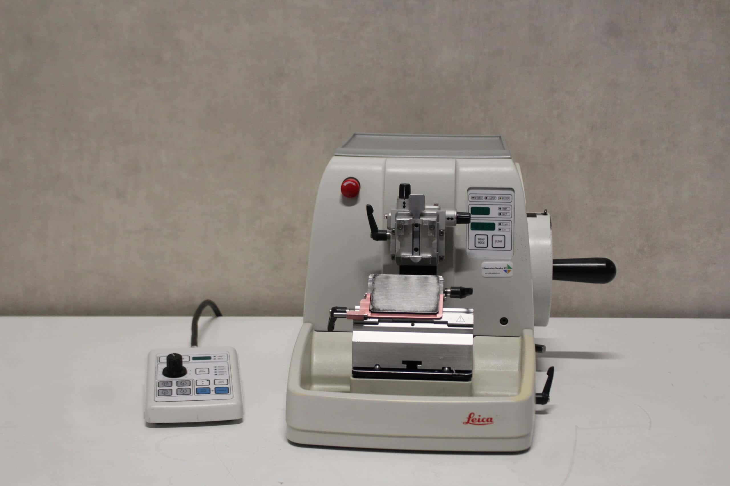Leica RM2255 Automatic Microtome