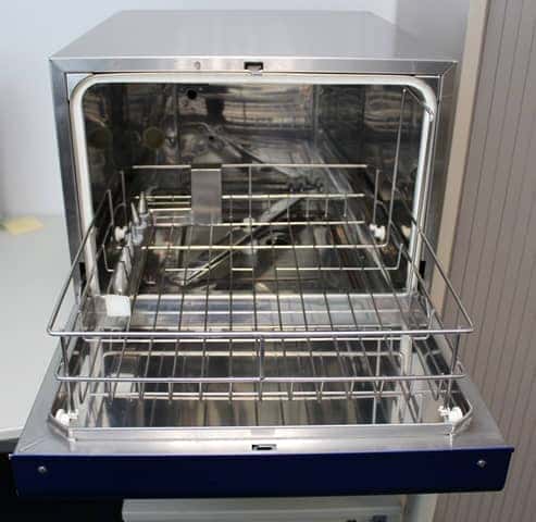 Getinge 1345 Laboratory Glassware Washer / Dishwasher, image 2