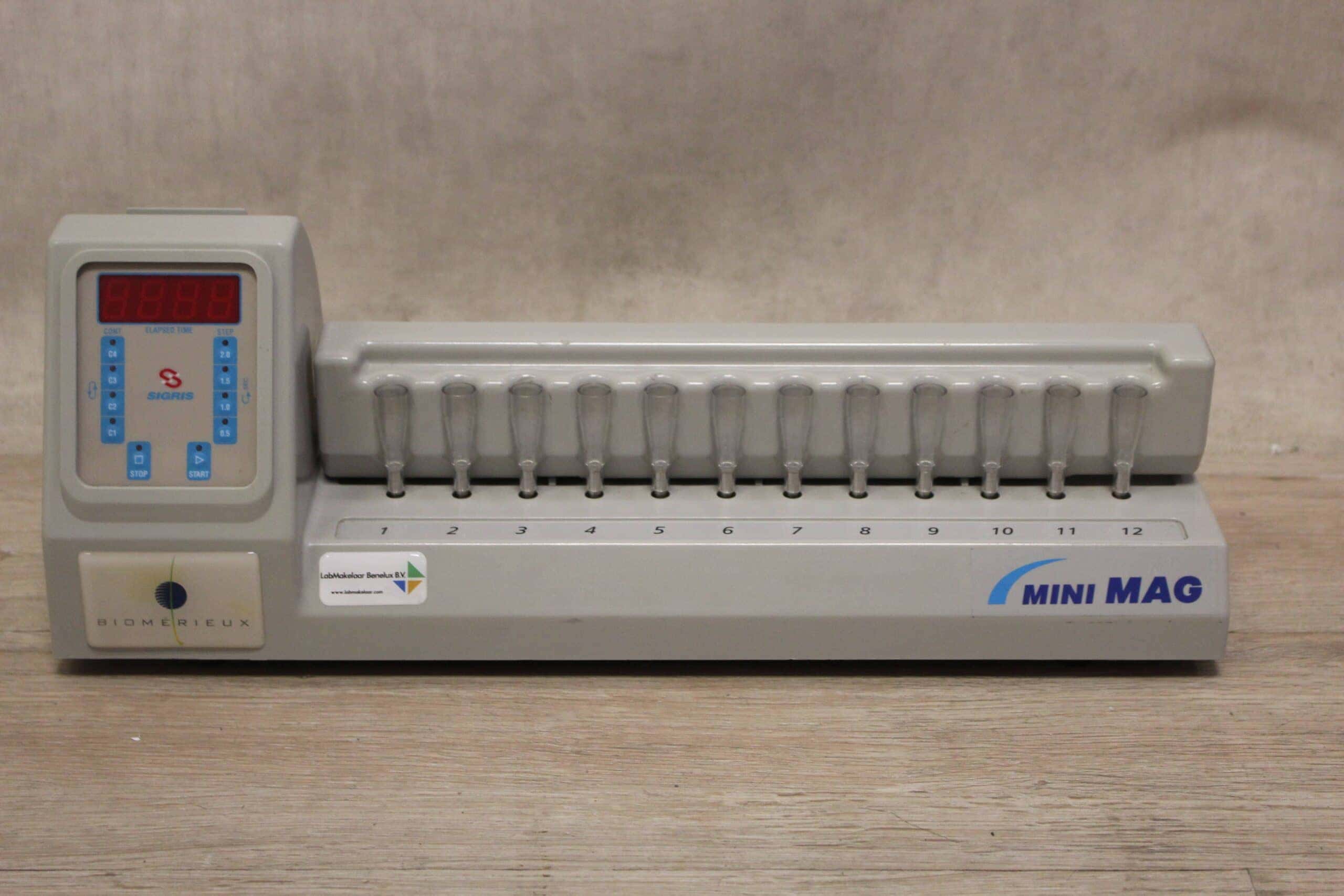 Biomérieux NucliSens miniMAG DNA/RNA Extractor