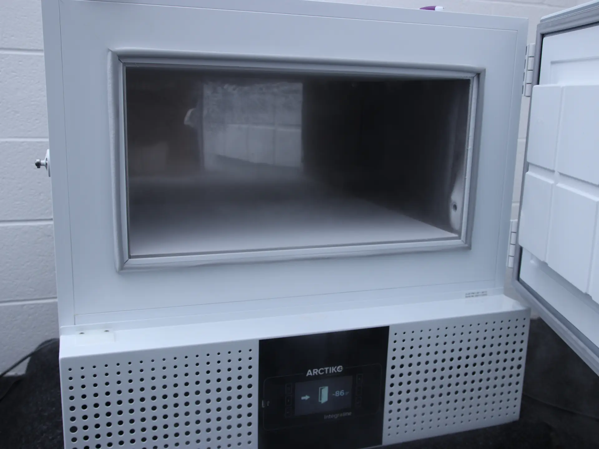 Arctiko ULUF P90 ULT Freezer, image 6