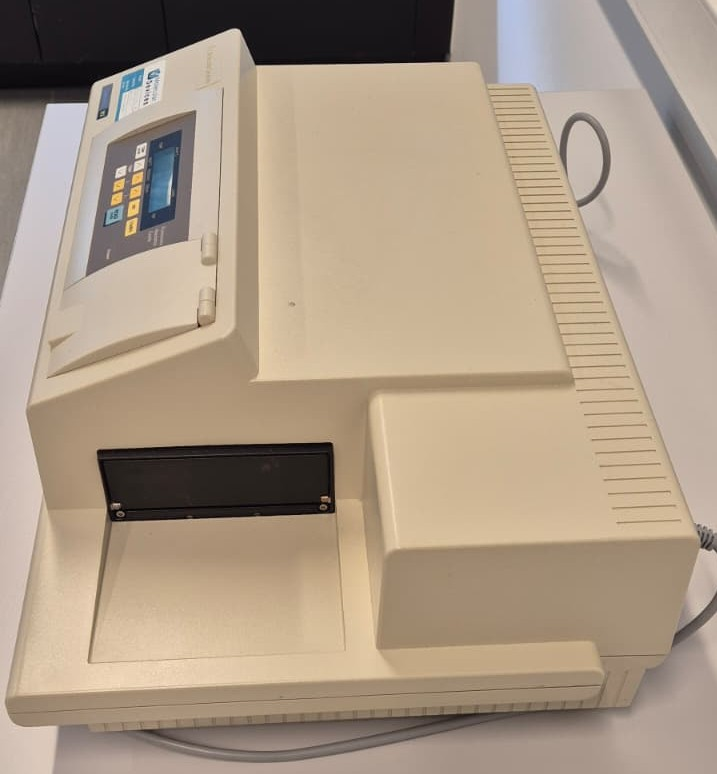 Molecular Devices SpectraMax M2e Microplate Reader, image 3