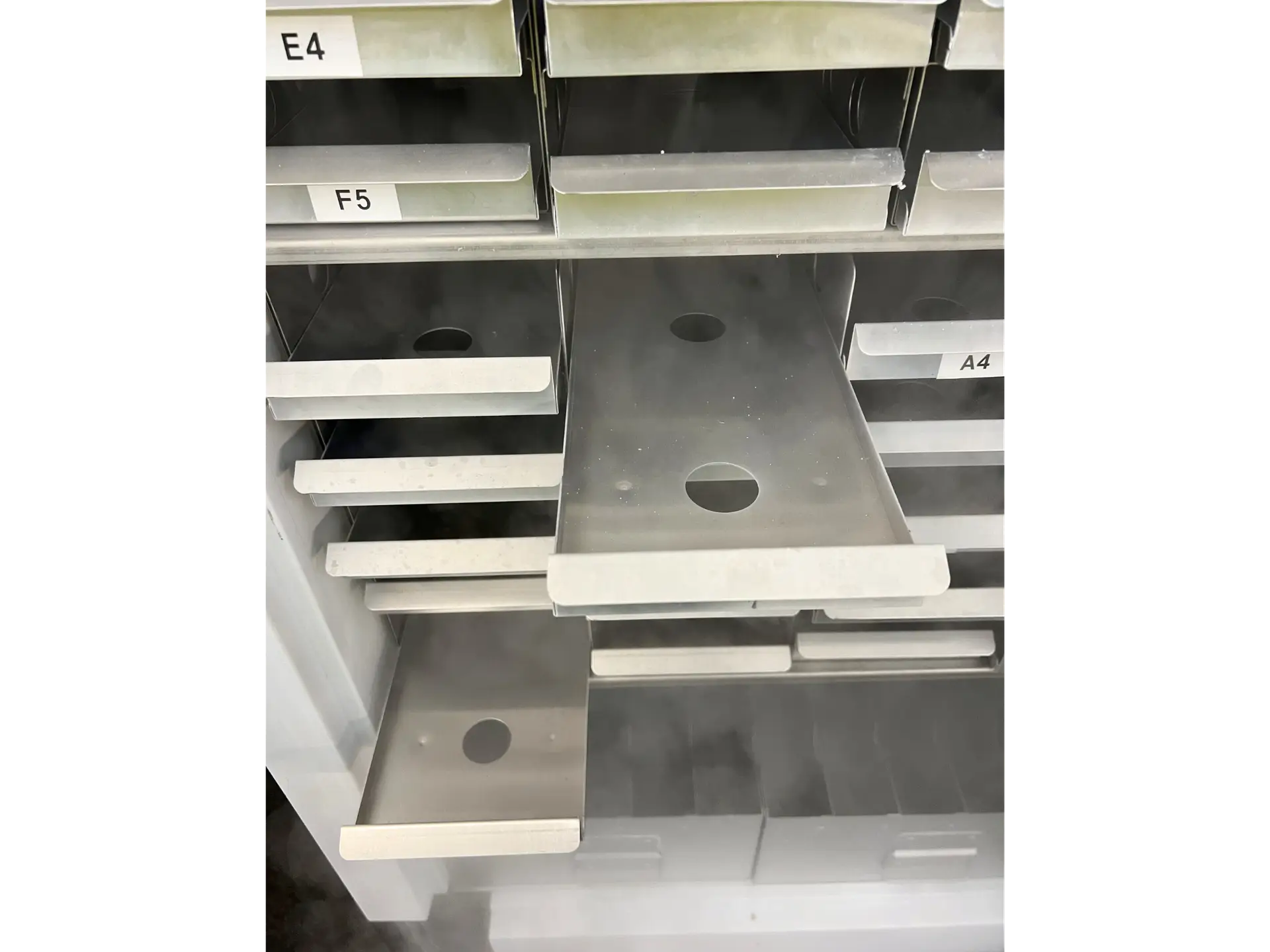 Thermo Scientific TSX40086V ULT Freezer, image 9