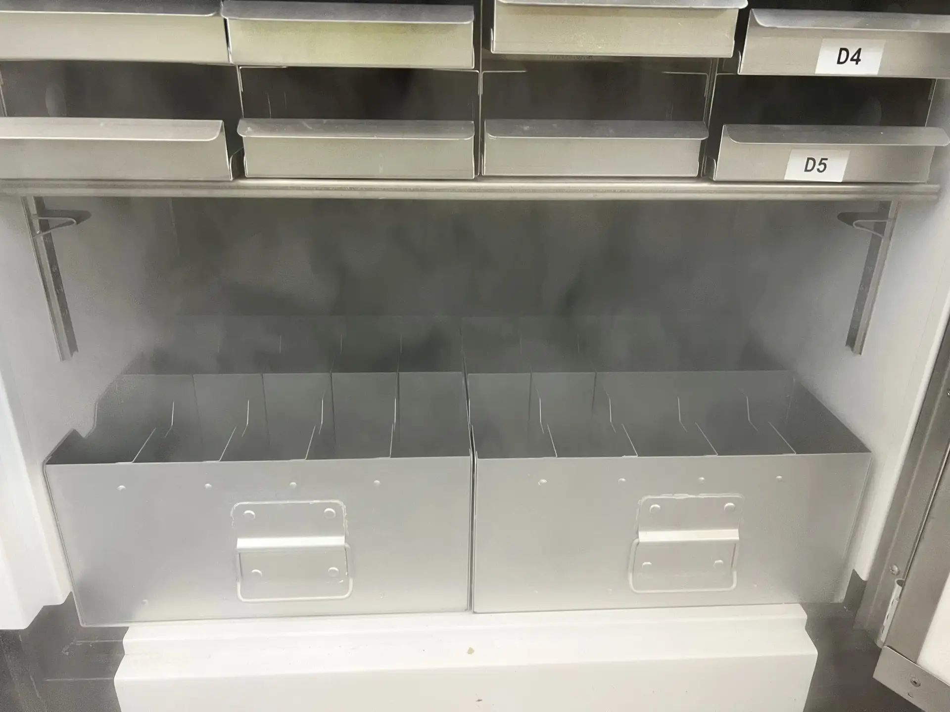 Thermo Scientific TSX40086V ULT Freezer, image 10