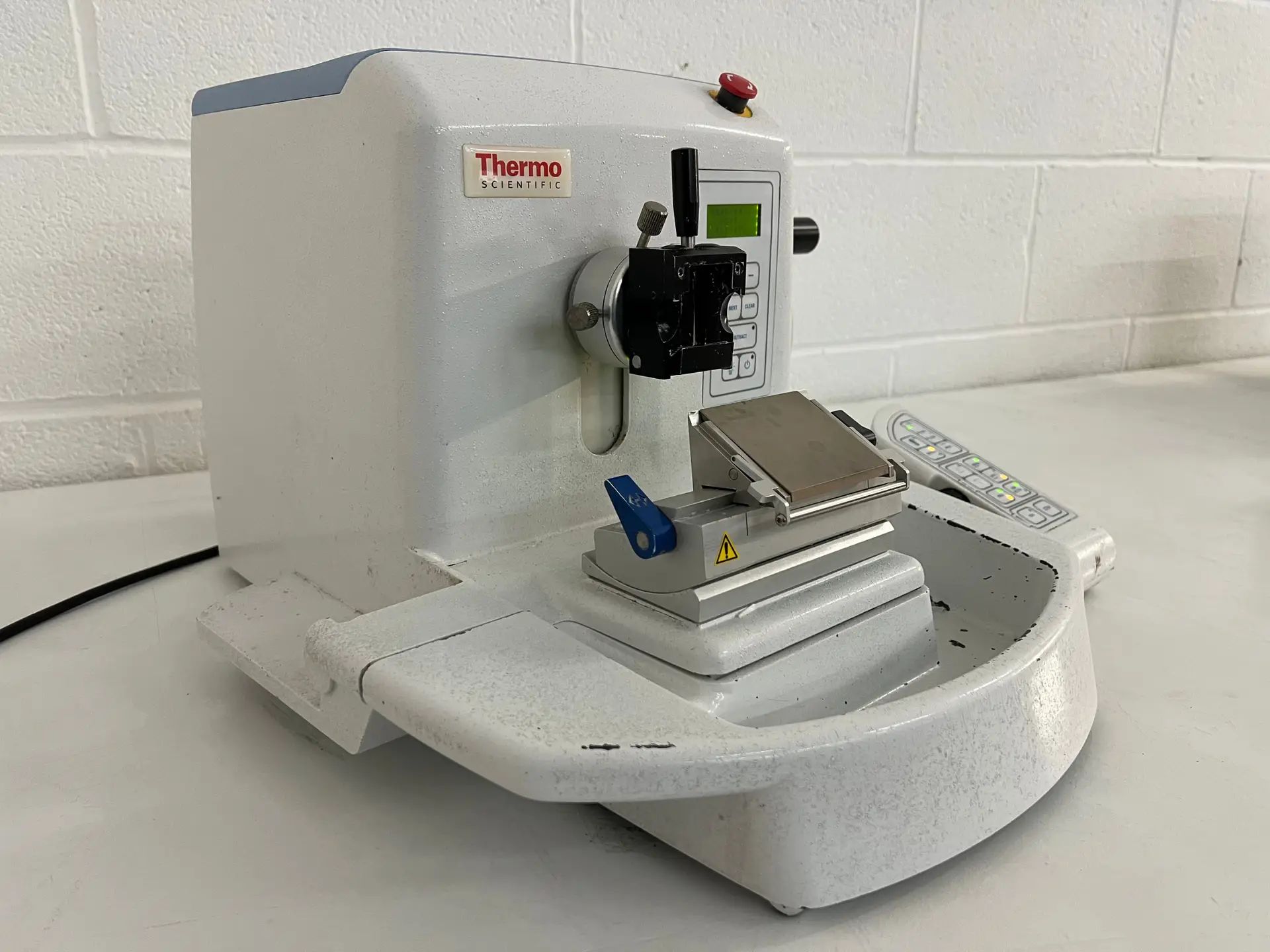 Thermo Scientific Shandon Finesse ME+ Microtome, image 4