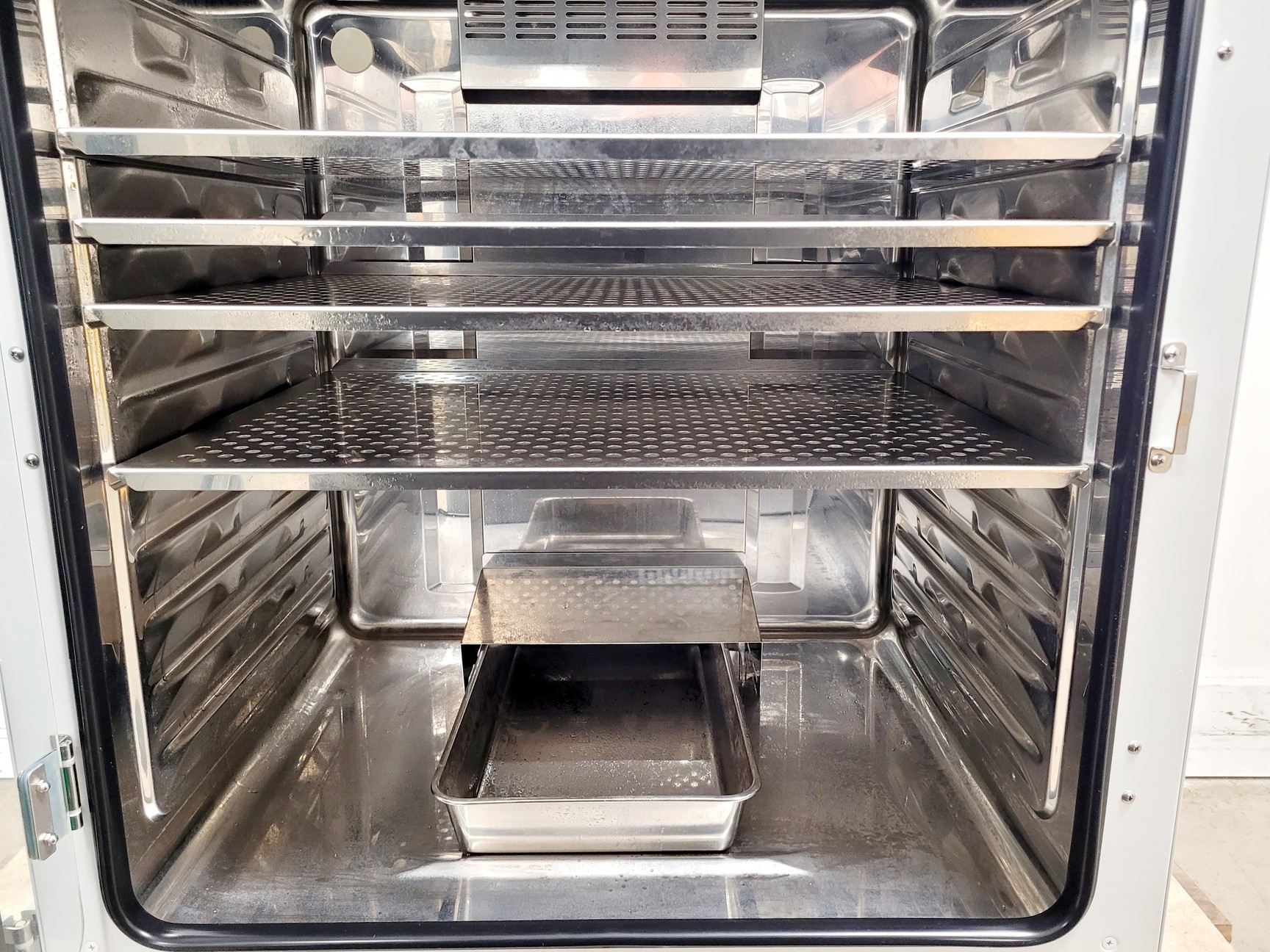 PHCbi MCO-230AICUV-PE CO2 Incubator (230 L), image 3