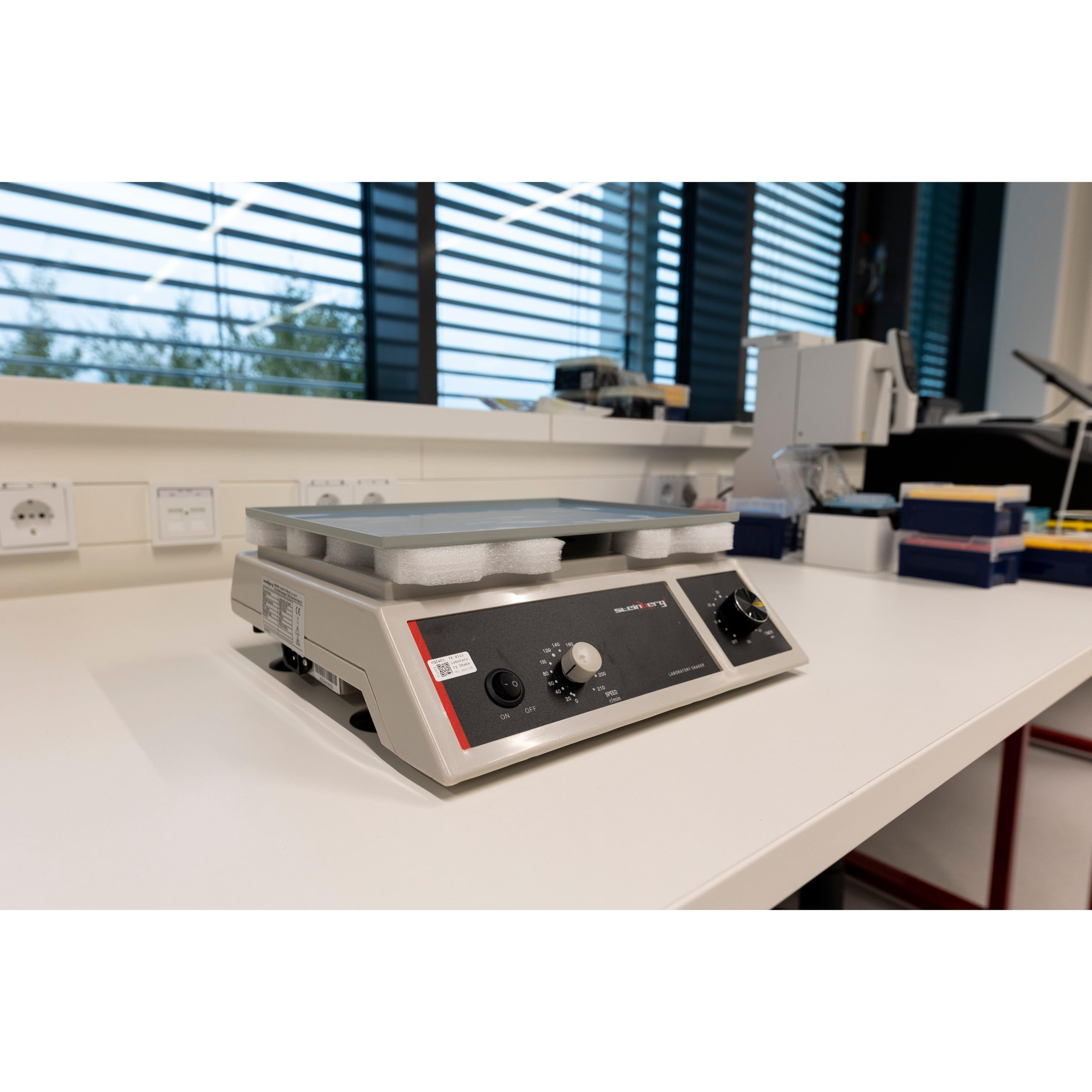 Steinberg SBS-LVS-100 Orbital Shaker, image 3