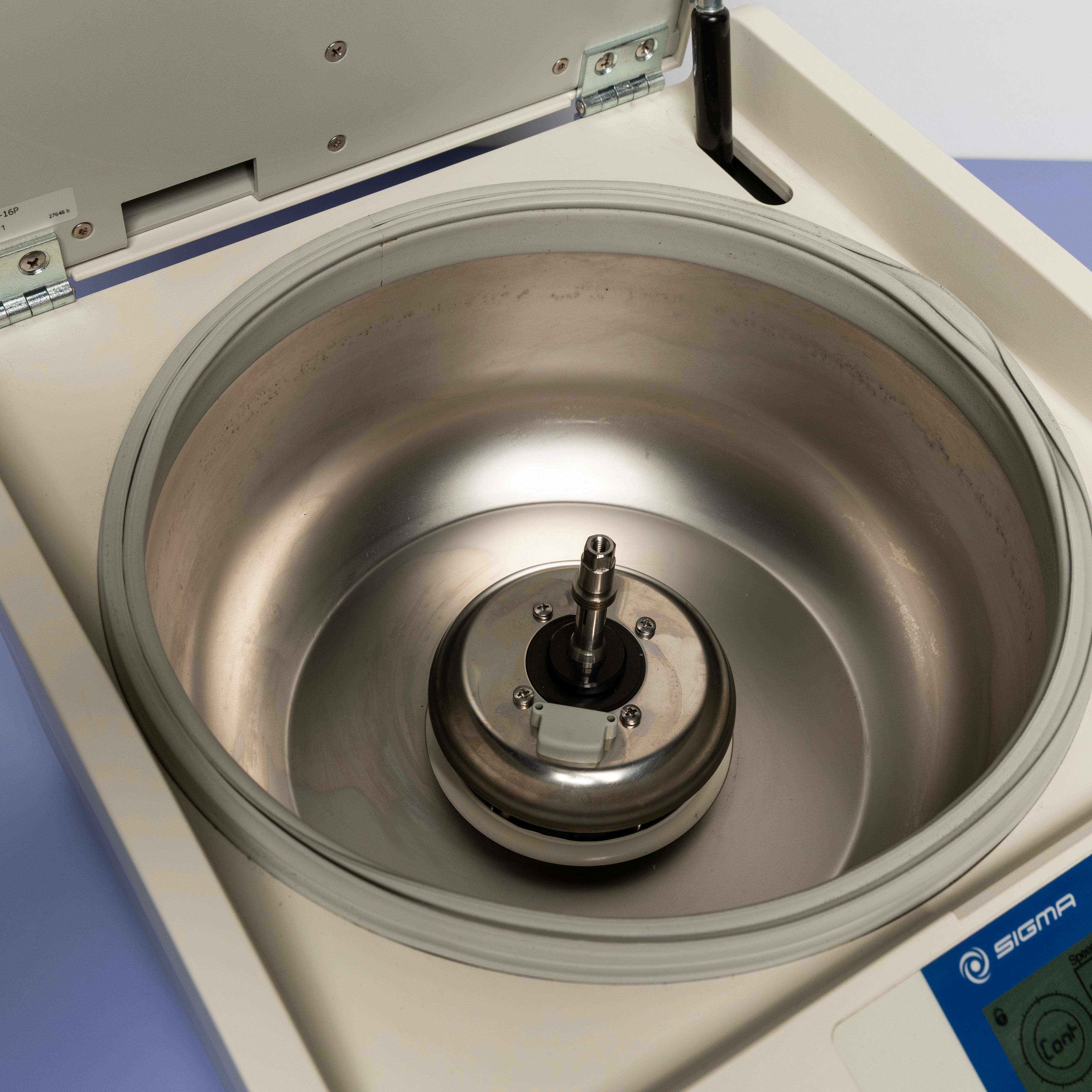 Sigma 2-16P Benchtop Centrifuge with Rotors, image 3