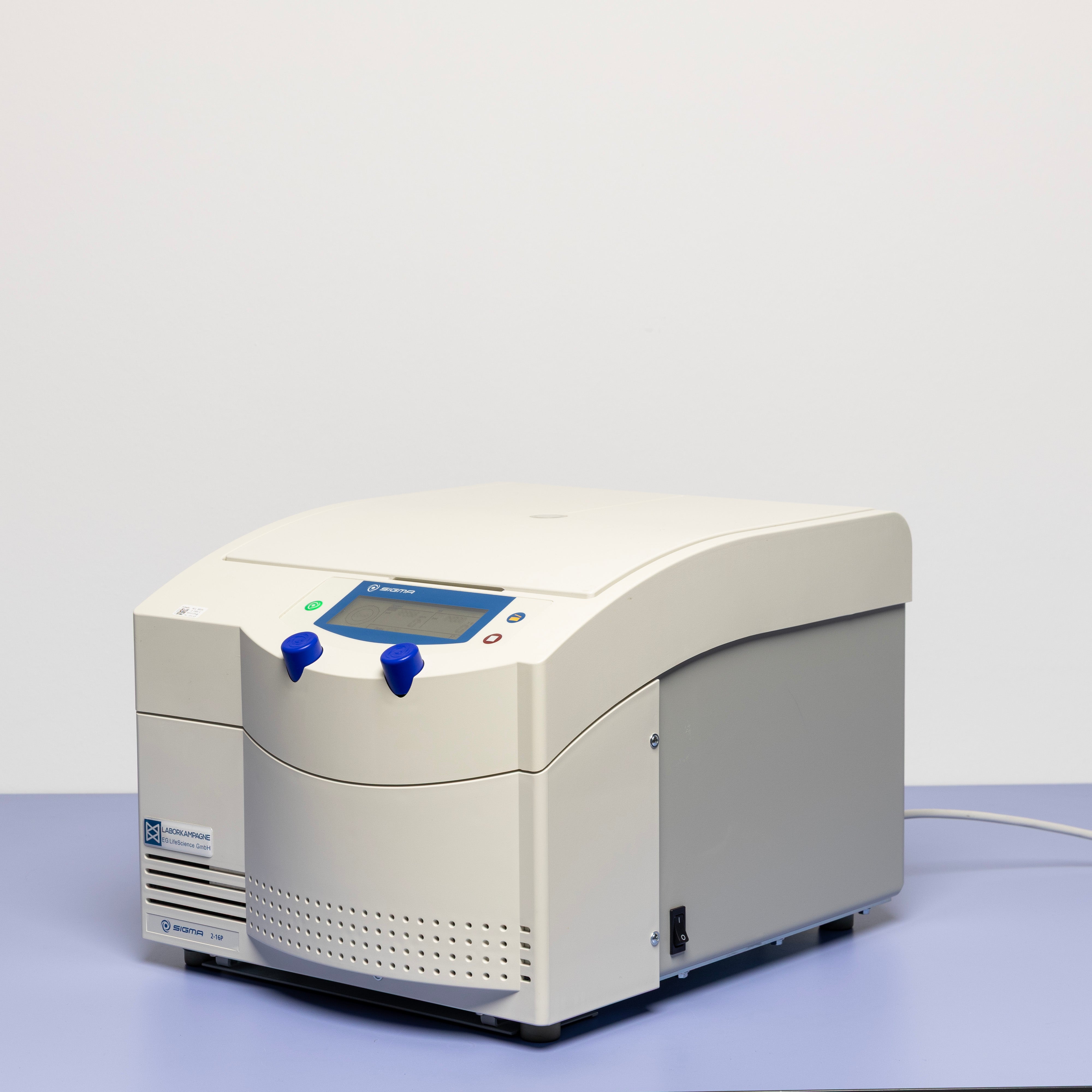 Sigma 2-16P Benchtop Centrifuge with Rotors, image 5