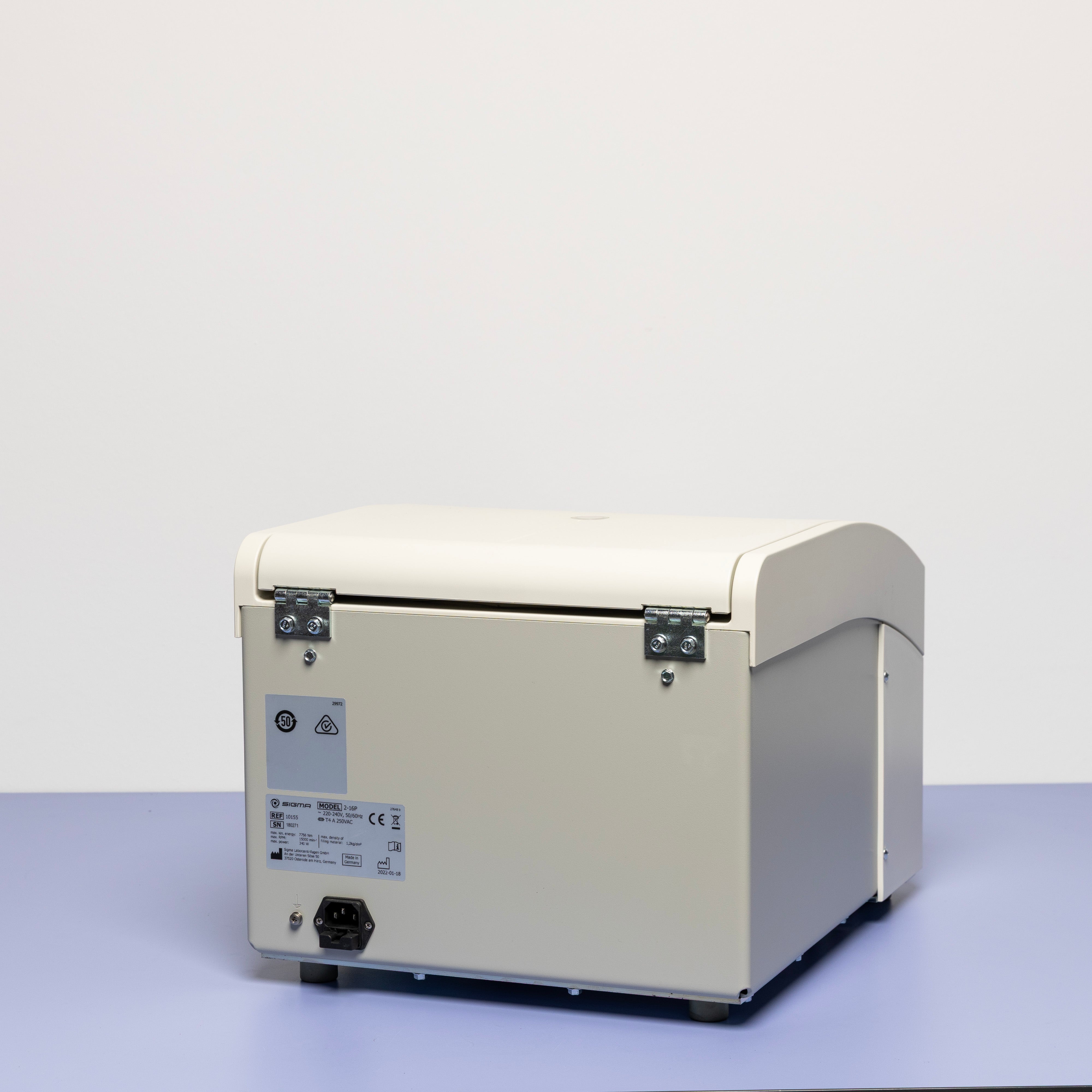 Sigma 2-16P Benchtop Centrifuge with Rotors, image 6