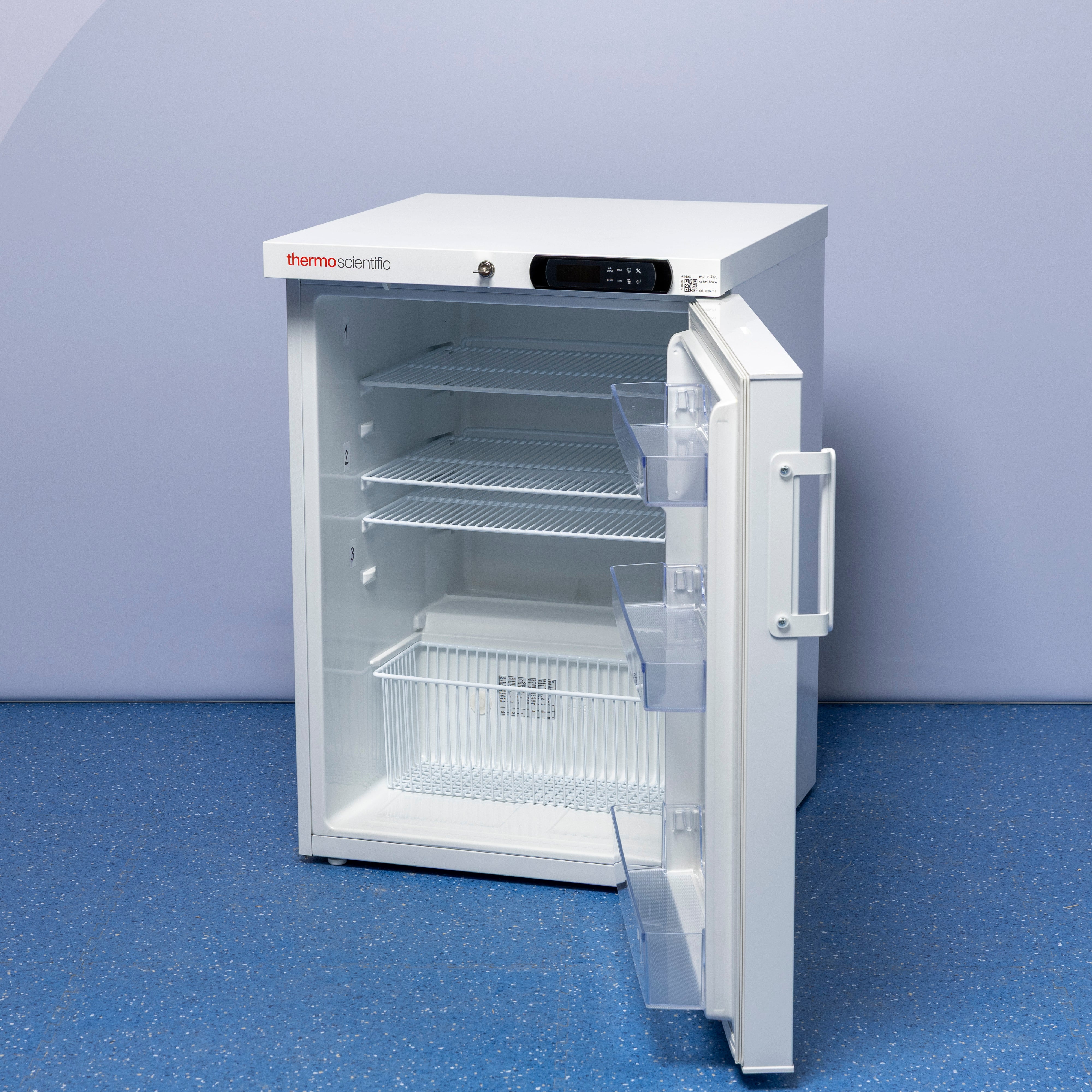 Thermo Scientific TSX undercounter refrigerator 158 l, image 2