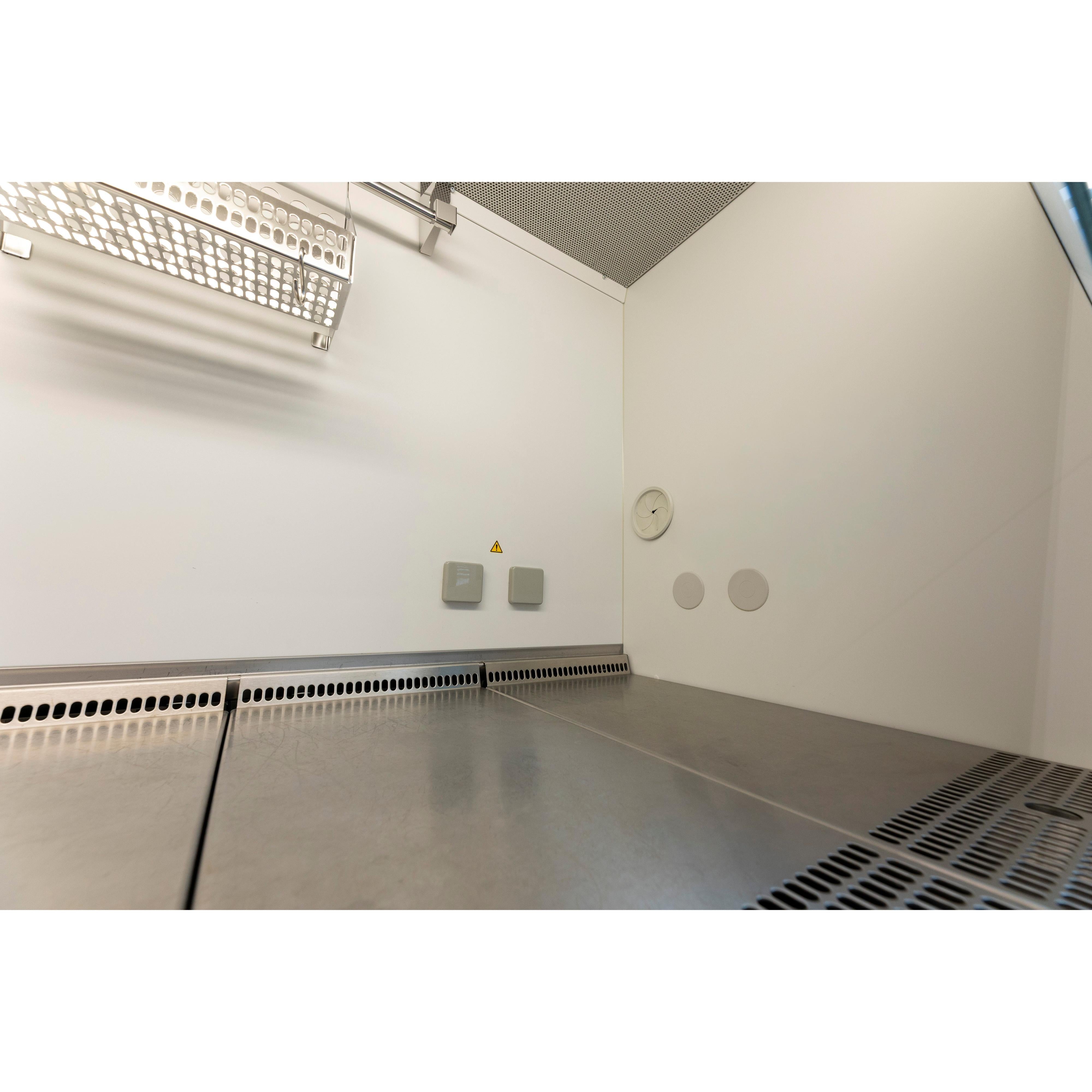 Thermo Scientific MSC-Advantage 1.8 Class II Biosafety Cabinet, image 9