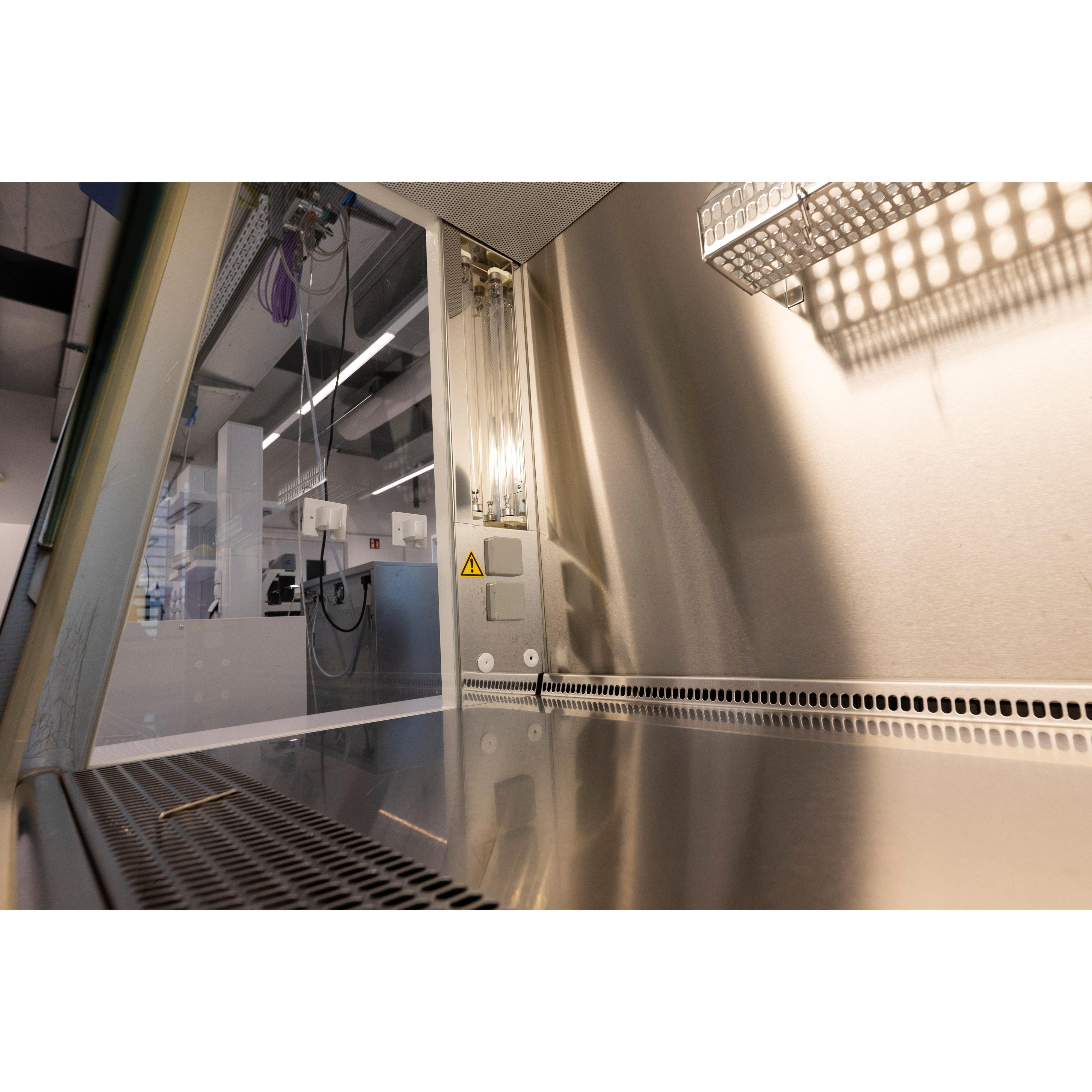 Thermo Scientific Safe 2020 safety cabinet 1,8 m with UV cross-beam lamp, image 4