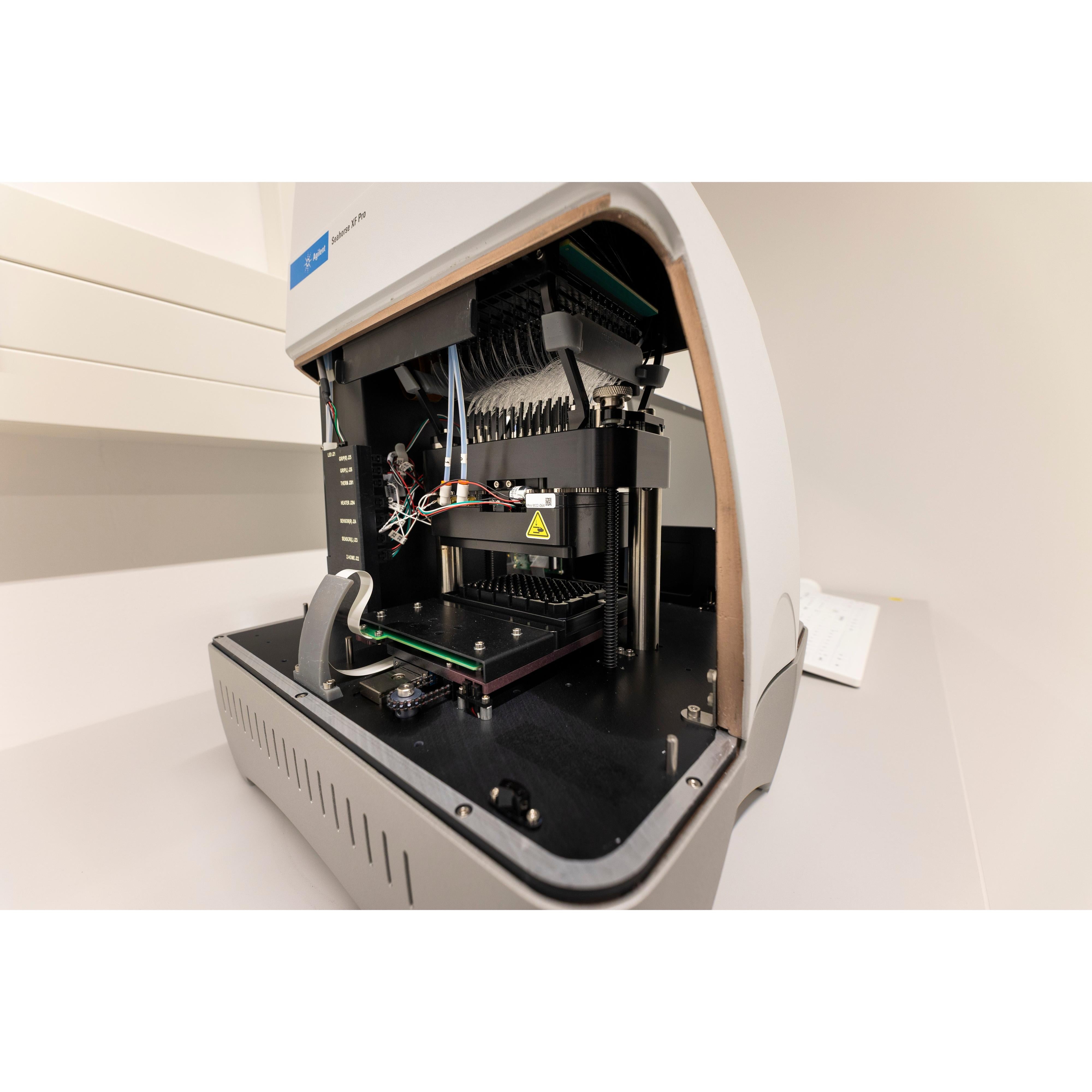 Agilent Technologies Seahorse XF Pro Analyzer (96-well), image 7