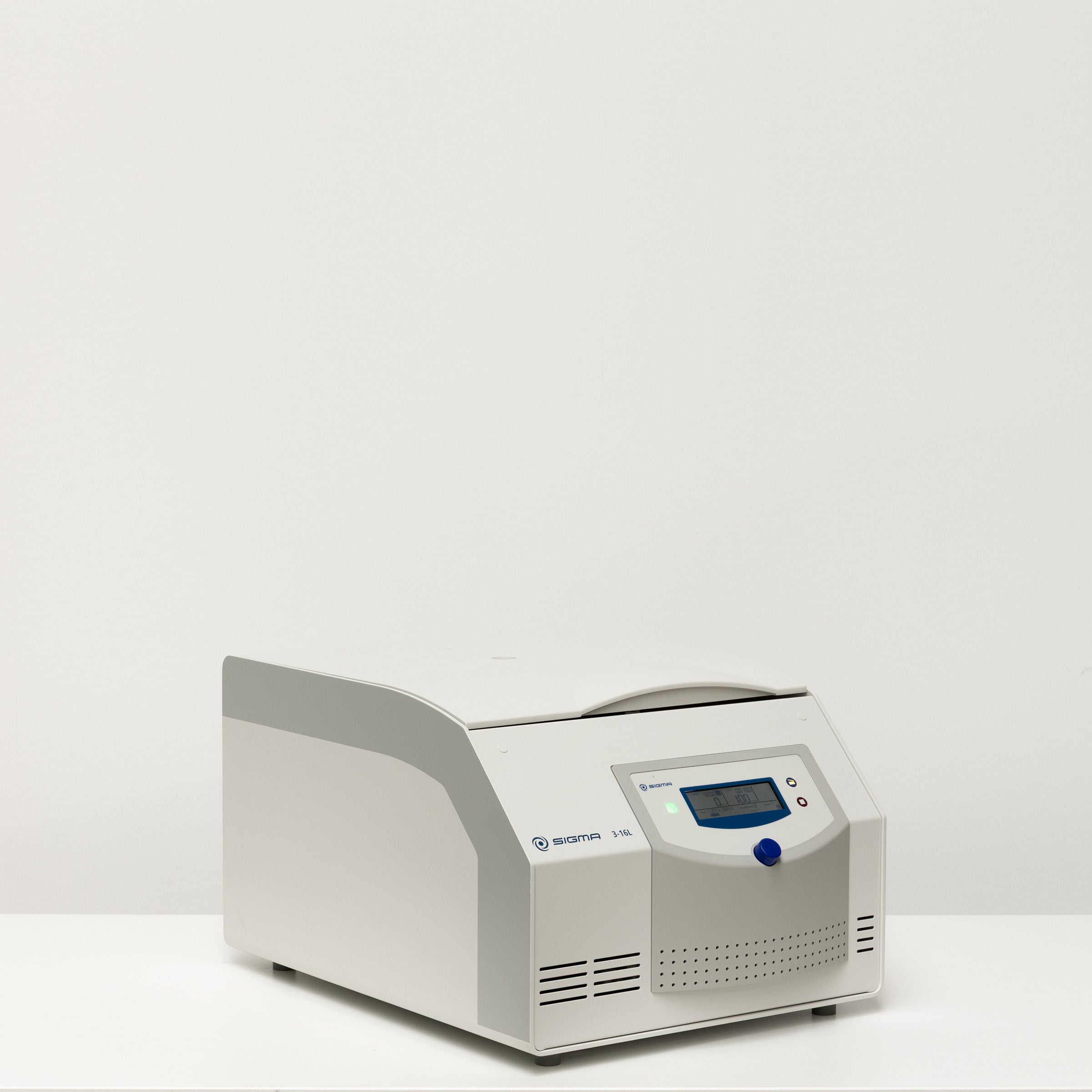 Sigma 3-16L Benchtop Centrifuge with Plate Rotor, image 6