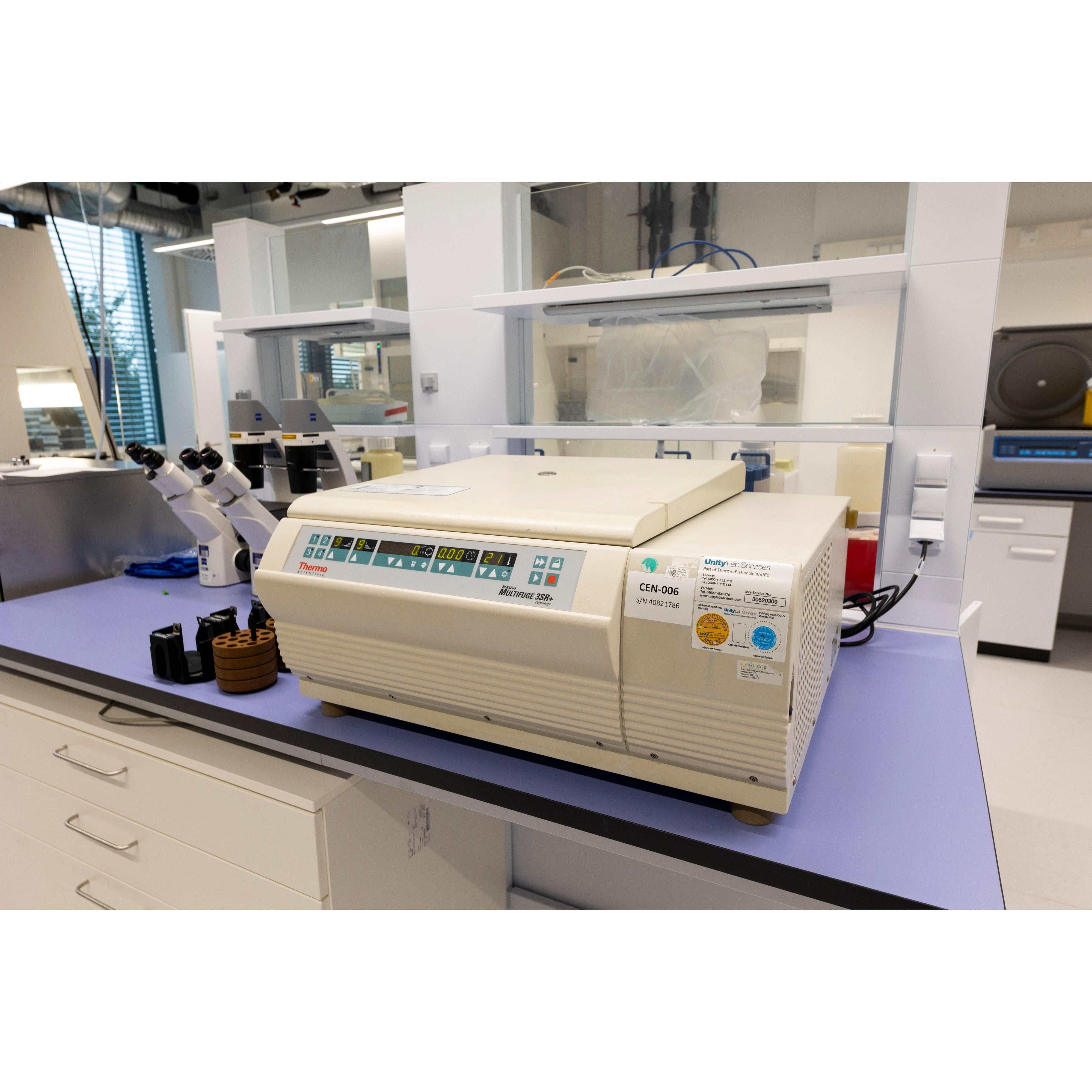 Thermo Scientific Heraeus Multifuge 3SR+ Refrigerated Centrifuge (3 L)